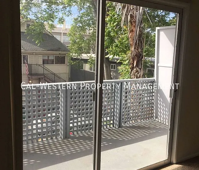 74 S 8th St #11 — Photo 2