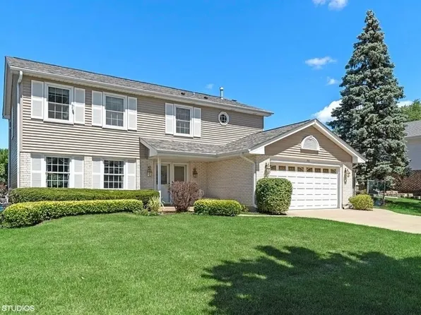 196 Grovenor Dr, Schaumburg, IL 60193