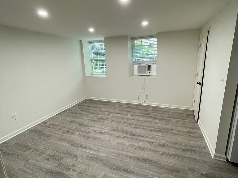 1907 Capers Ave #11 — Photo 5