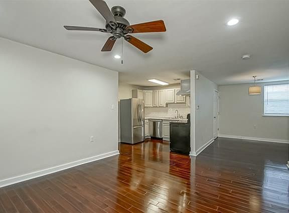 4th image of 1237 Gen Ogden St #A