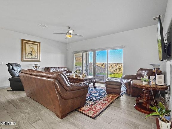 4th image of 838 Magnolia Park
