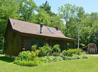 14 Island Acres Rd, Blandford, MA 01008