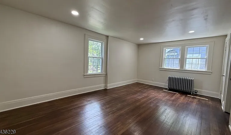 1126 Kensington Ave — Photo 11