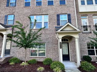 3960 Pierson Trce #3960, Suwanee, GA 30024