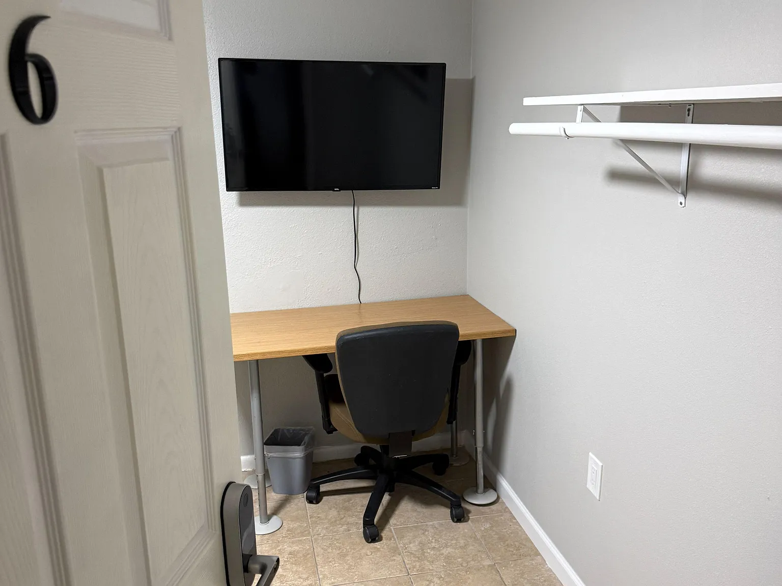4 bed, 3.0 bath, 1800 sqft, $750 — Photo 4