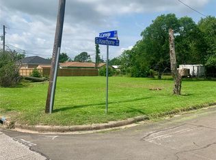 1301 Hawthorne St, Baytown, TX 77520