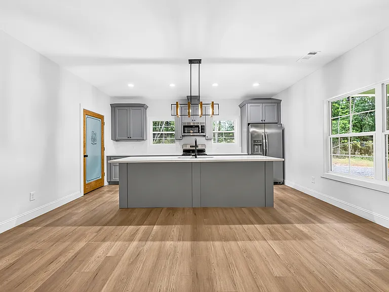 170 Willis St — Photo 18