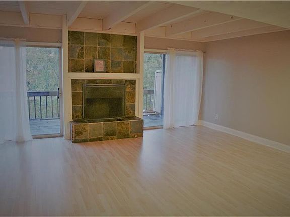 2nd image of 232 NE Bayview Dr