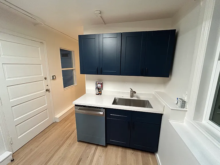 788 Ashbury St — Photo 13