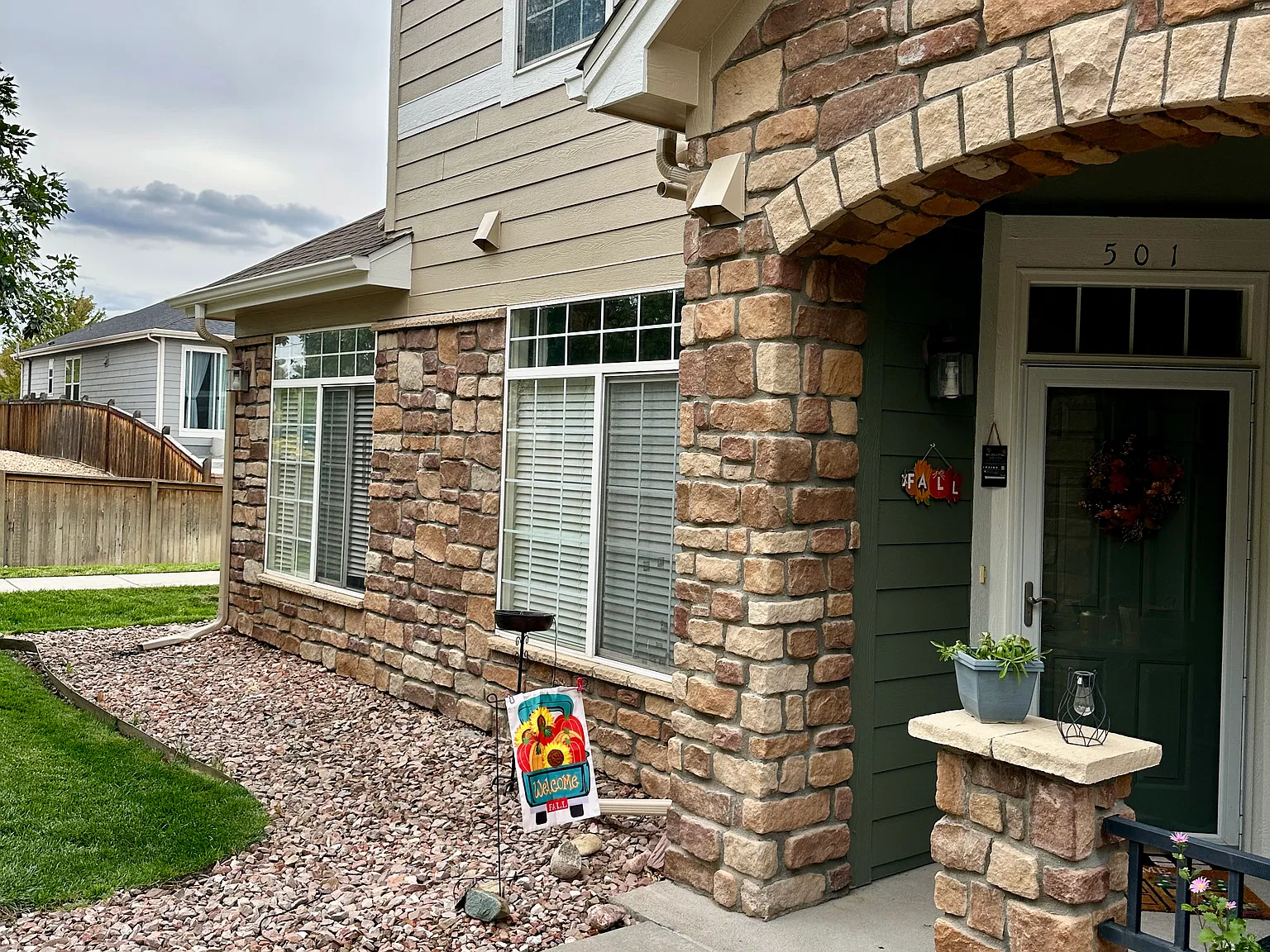 2 bed, 1000 sqft, $1,850 — Photo 1