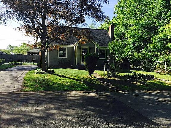 3rd image of 63 Shirley St