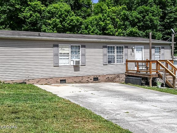 2nd image of 214 Loggers Ln