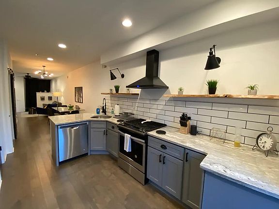 4th image of 2034 E Dauphin St