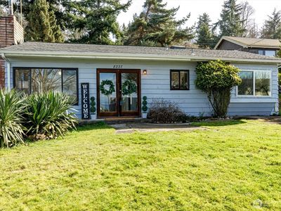 8227 Whidbey Drive, Clinton, WA, 98236