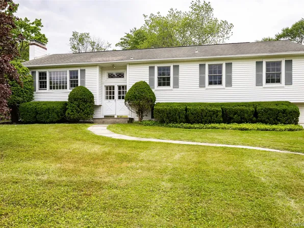 5 Millbank Road, Poughkeepsie, NY 12603