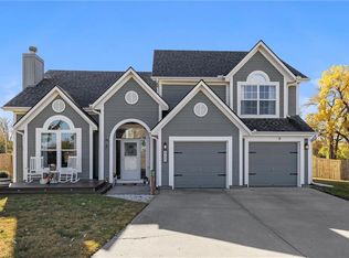 860 River Dr, Edwardsville, KS 66111