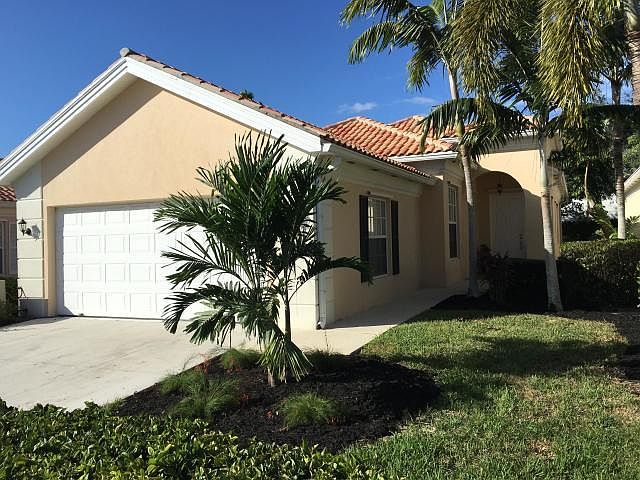 1st image of 4615 Hammock Cir