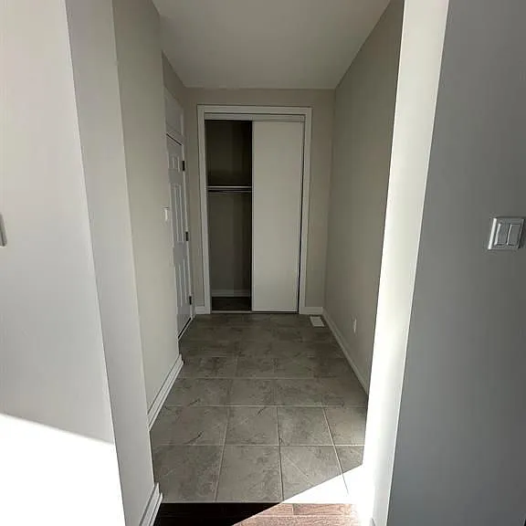 953 Seagrave Ln — Photo 3