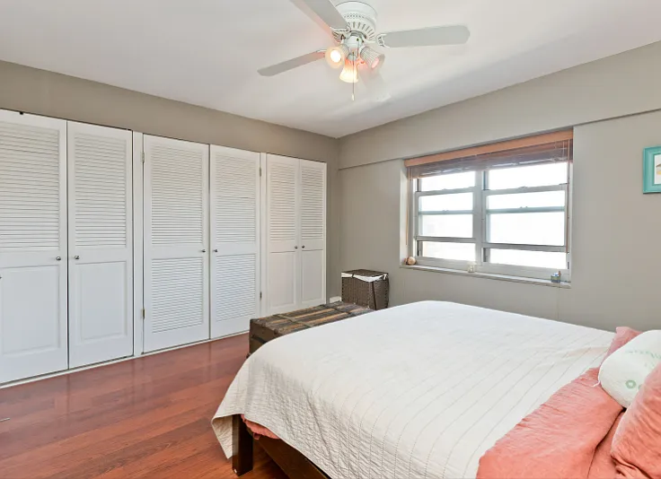 4960 N Marine Dr #719 — Photo 7