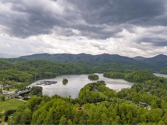 4th image of 116 Bear Creek Dr