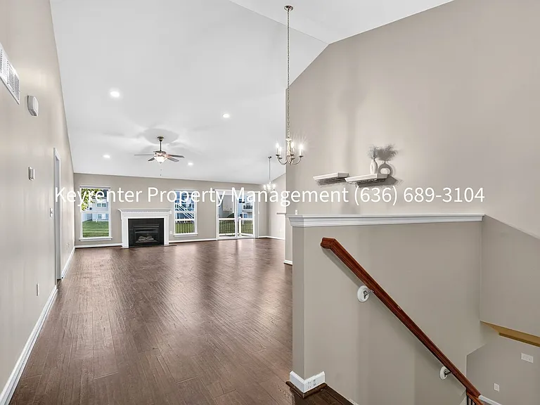 411 Angelique Pl — Photo 7