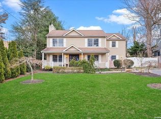 61 Tompkins St, East Northport, NY 11731