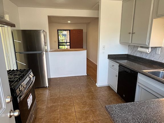 2nd image of 10123 Palm St #10119
