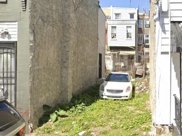 1543 W Oakdale St, Philadelphia, PA 19132