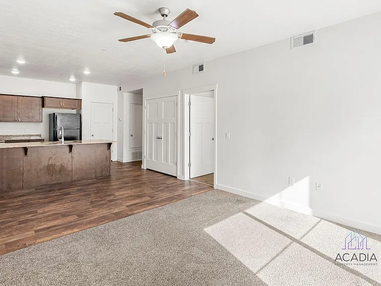 533 S 850 E — Photo 54