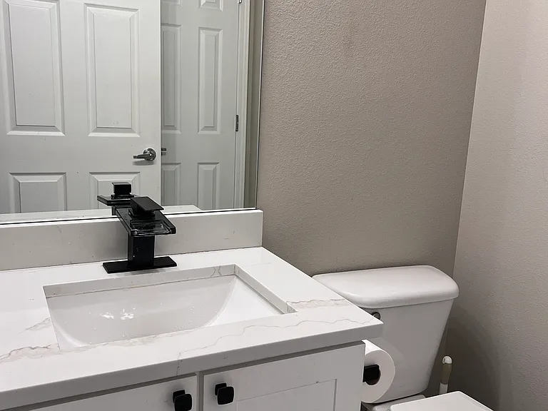 E Louisiana Dr — Photo 7