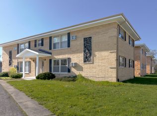 18534 Wildwood Ave APT 2E, Lansing, IL