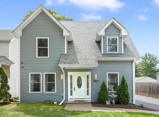 1823 S 4th Pl, St Charles, IL 60174