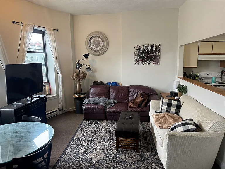 483 E Broadway #4 — Photo 8
