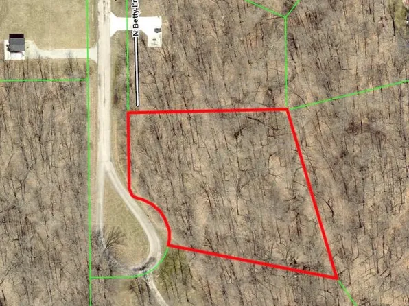 83 N Betty Ln, Peru, IN 46970