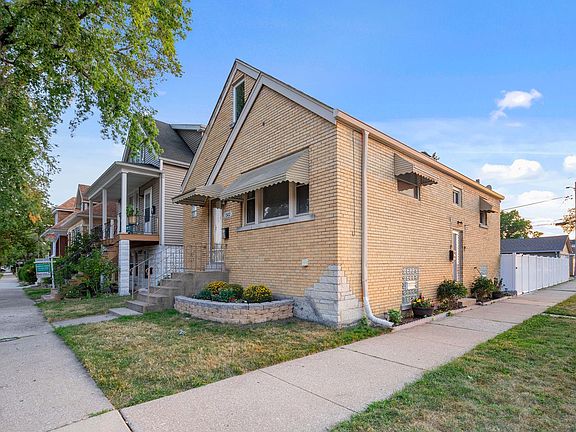 3rd image of 1502 Gunderson Ave