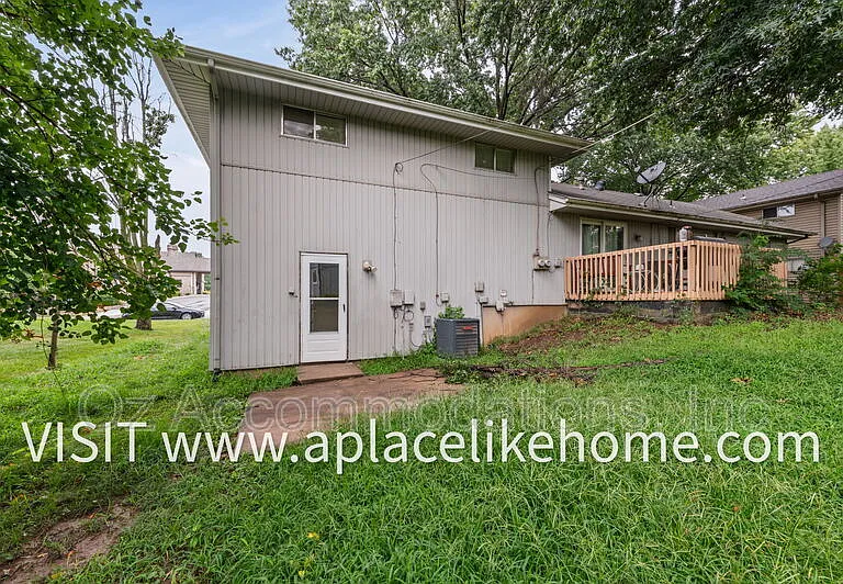 5807 Goddard St — Photo 19