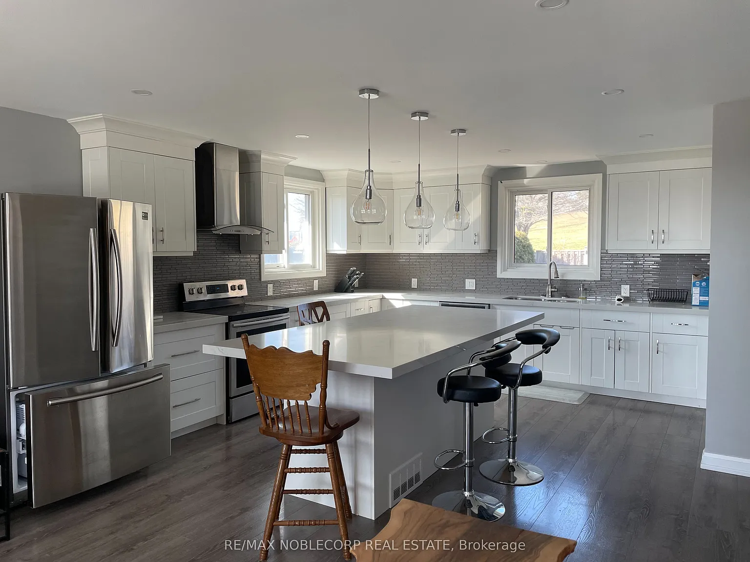 5 bed, $3,500 — Photo 2