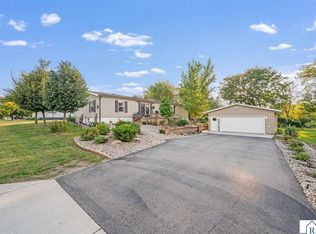 151 S Hunt St, Lake Crystal, MN 56055