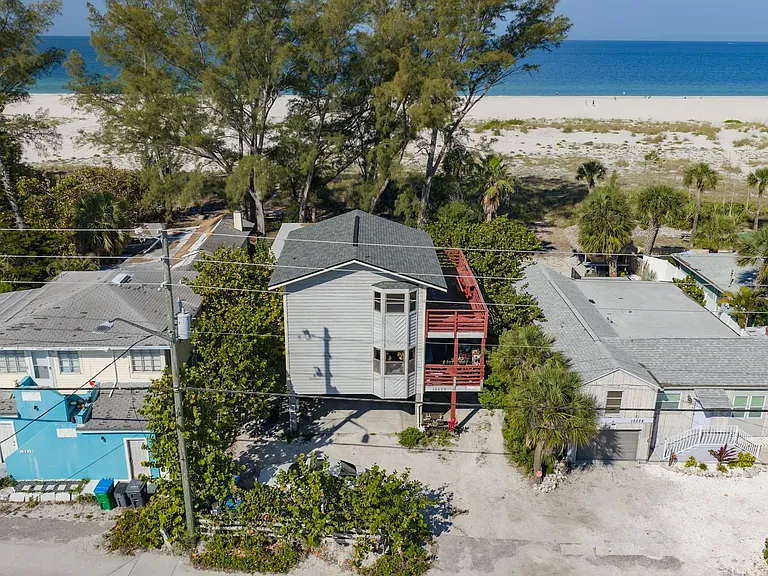 10220 Gulf Blvd #1 — Photo 24
