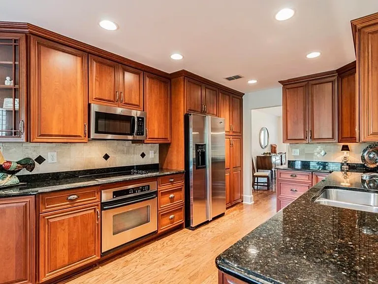 7217 Ridgeport Dr — Photo 5