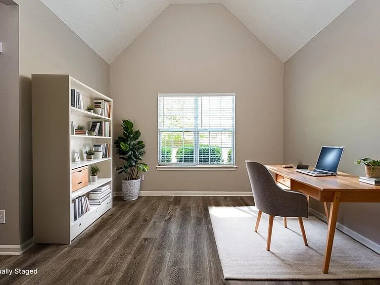 2530 Walter Way — Photo 17