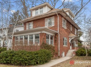 2827 Harrison St, Evanston, IL 60201