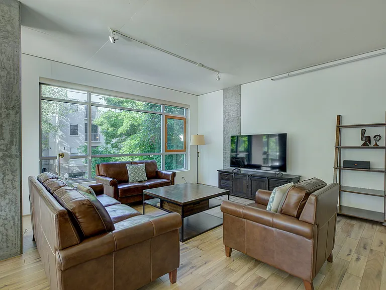 1818 L St #LOFTS — Photo 16