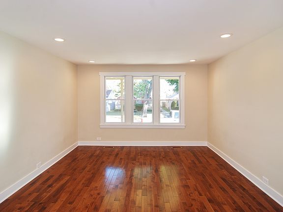 2nd image of 3002 Adams St