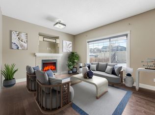 1927 67th St SW, Edmonton, AB T6X0L9