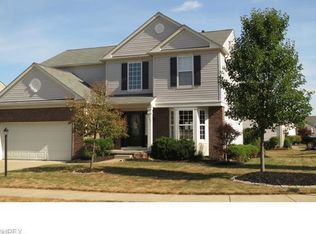 9807 Nicole Ln, Olmsted Falls, OH
