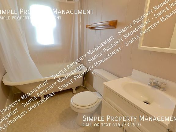 3rd image of 736 N Michigan Ave APT 3