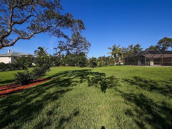 5th image of 1754 Bayshore Dr