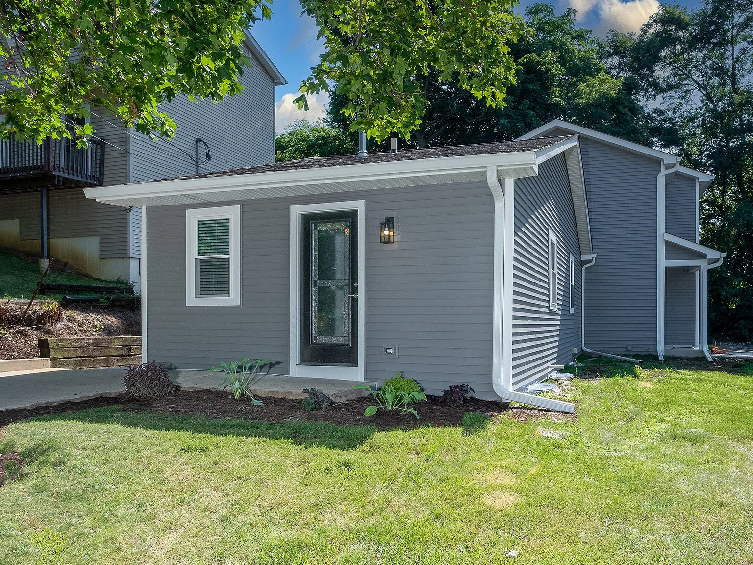 3 bed, 1840 sqft, $2,900 — Photo 3