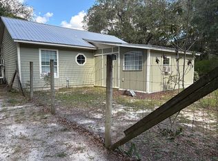 153 Swan Lake Dr, Melrose, FL 32666